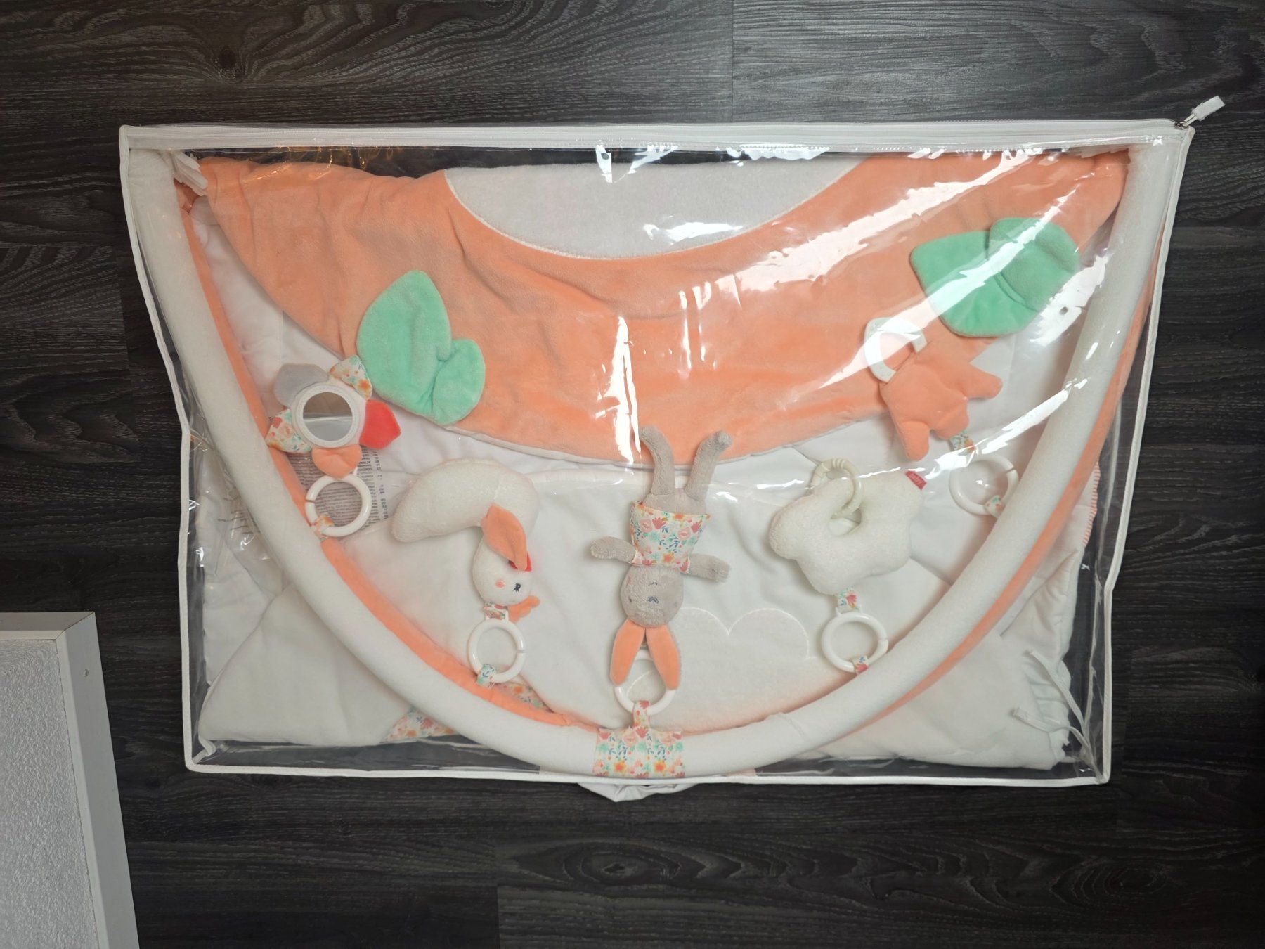 Tappeto da gioco: Krabbeldecke mit Spielbogen von Fehn – Usato da Gümligen venduto da Penelopee 9