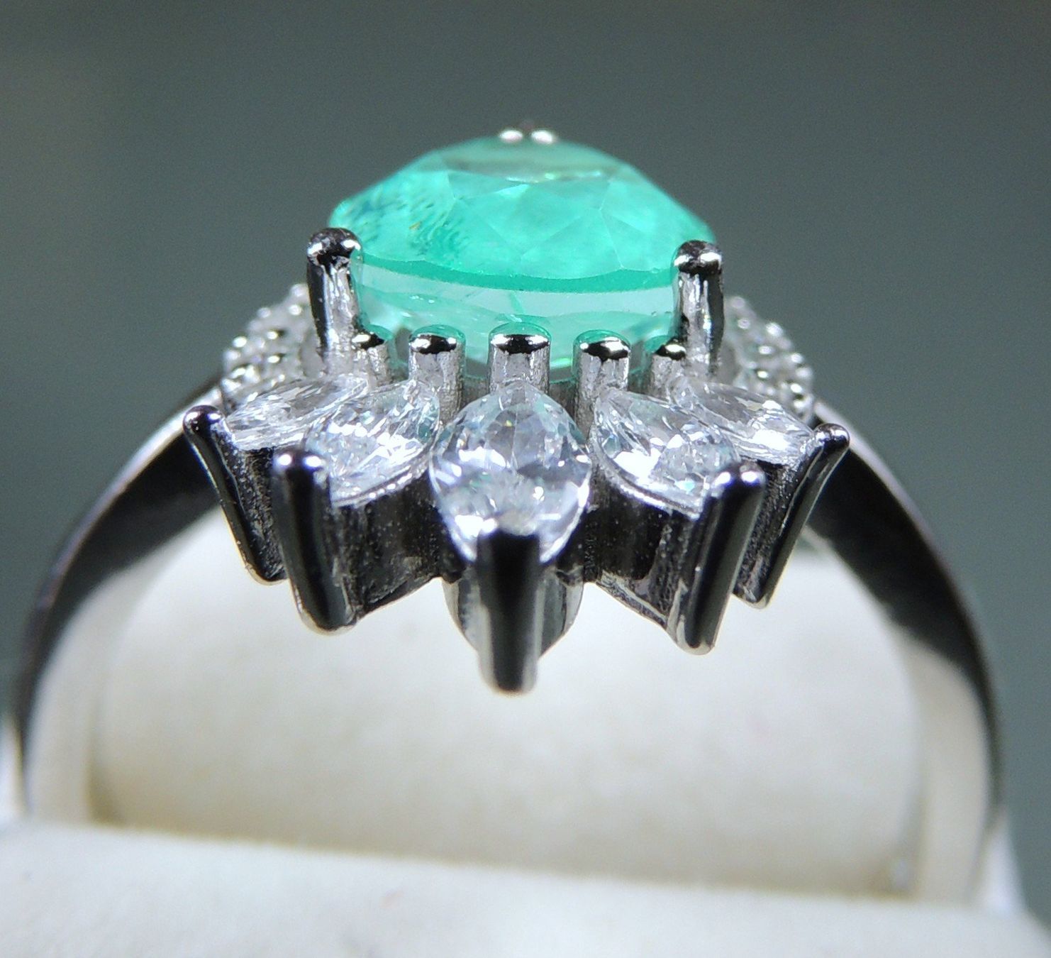 Anelli: Lab grown Smaragd Silber 925 Fingerring – Nuovo e nell'imballaggio originale da Waldenburg venduto da schaller707 2