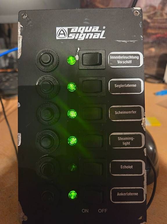Steuerung: Aqua Signal, Control Panel 6fach 12/24V Marineschalter – Gebraucht aus Oberbalm von Drake60 1