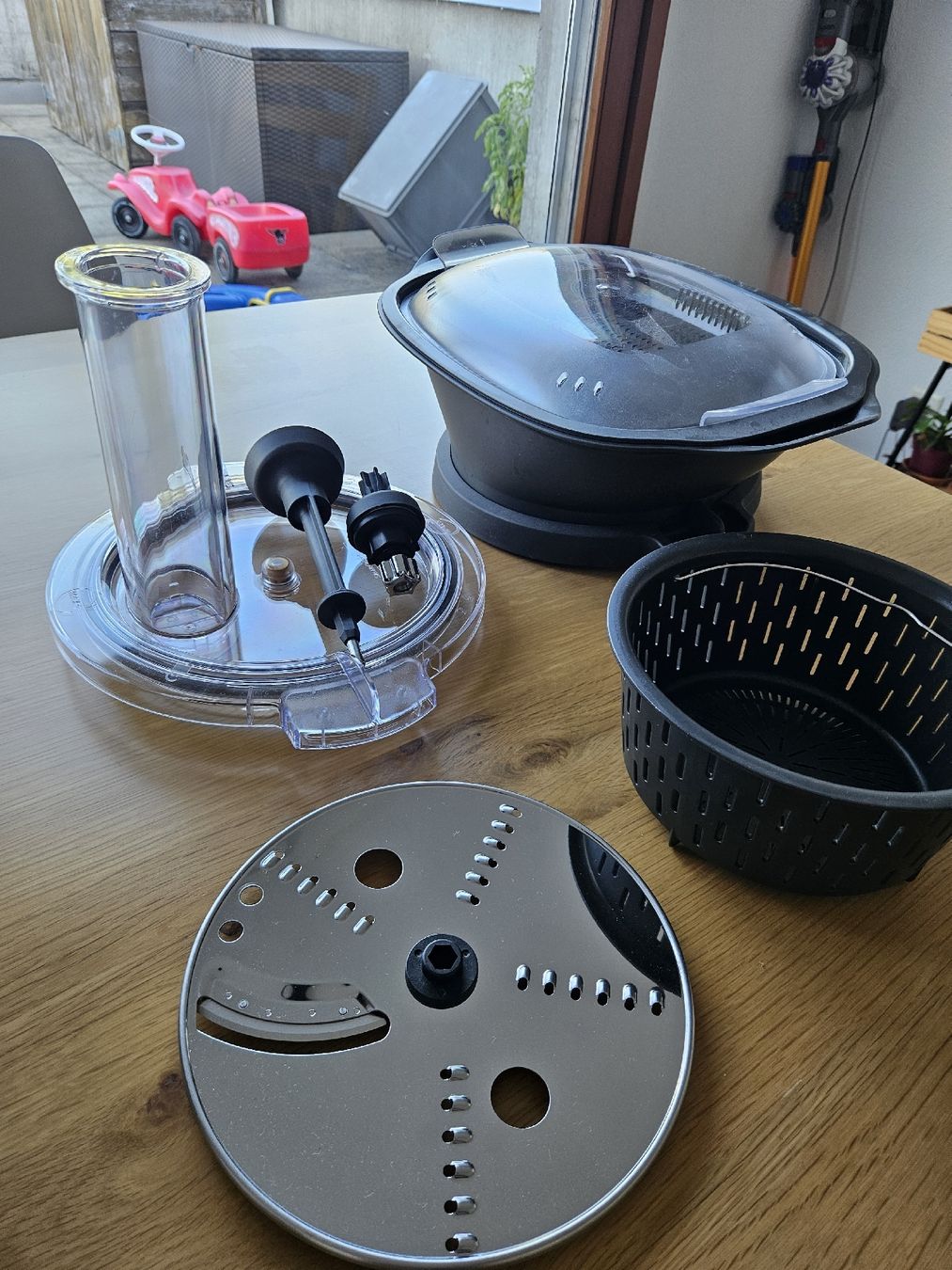 Appareils de cuisine: Robot ménager  – D'occasion à Choëx par nicoo1 1