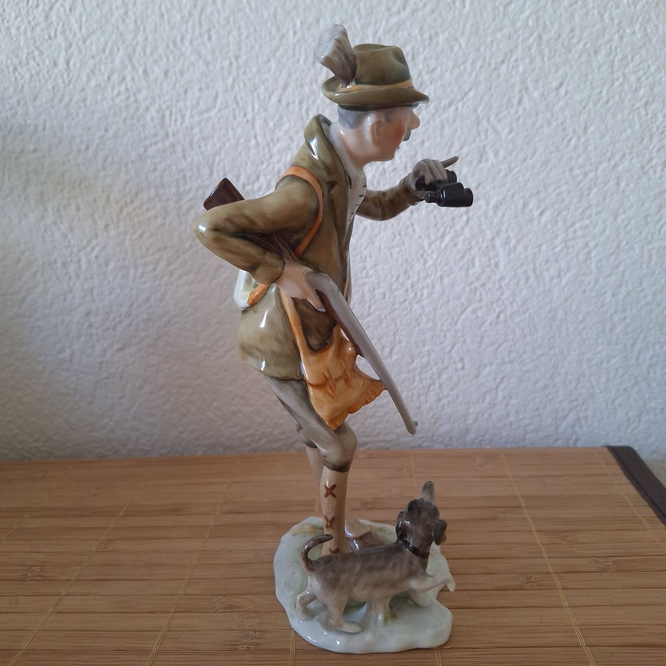 Statuette: Alka, Porzellan Figur, Jäger – Usato da Winterthur venduto da ric_rl7n 5