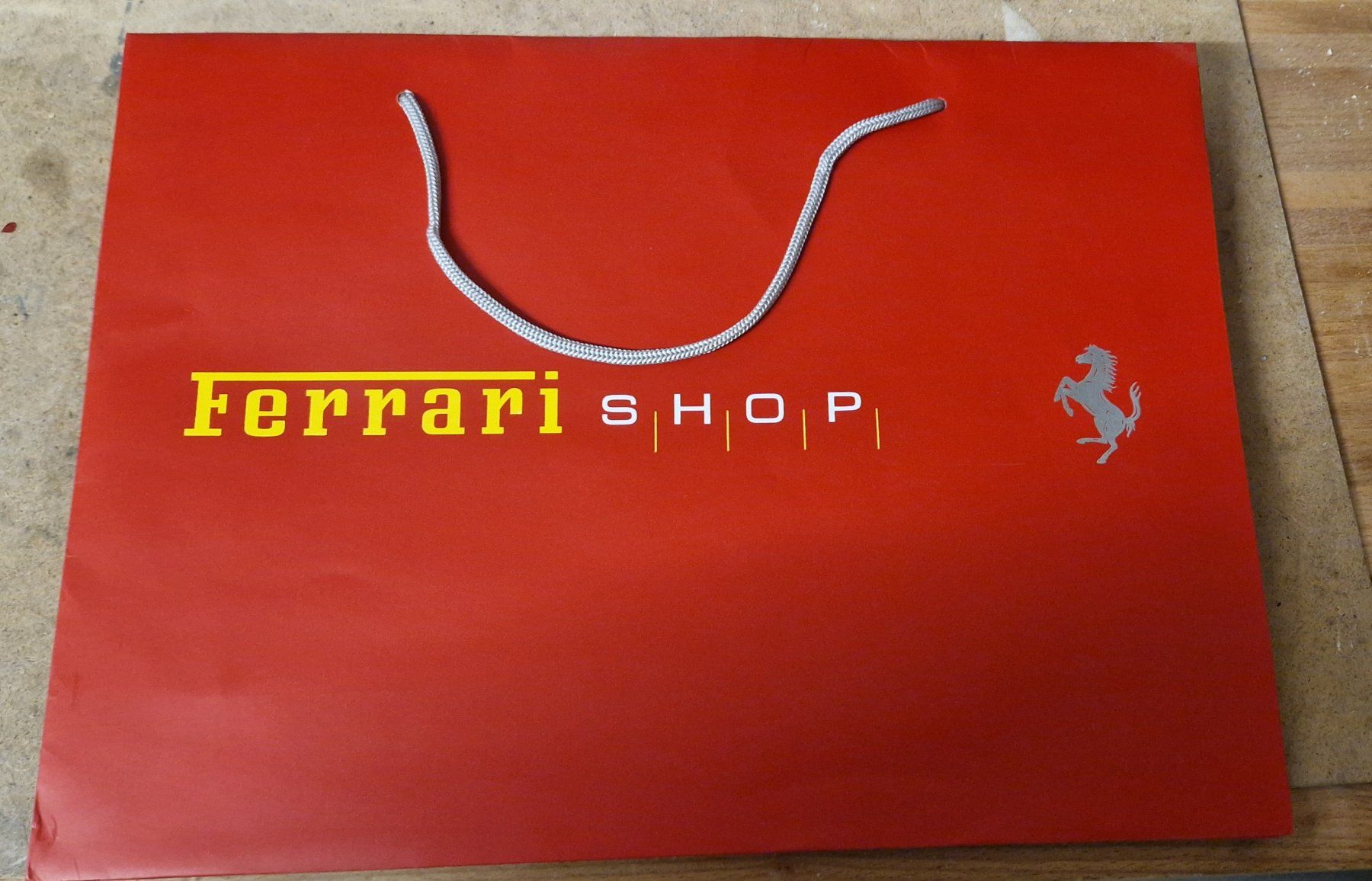 Ferrari Calendari: Best of Maranello 2013 – Usato da Hildisrieden venduto da Anthosa3 3