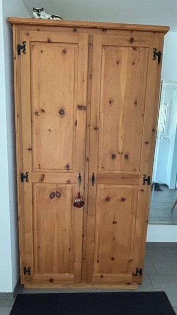 Armoires: Arvenmöbel Schrank – D'occasion à Zürich par Kiruno