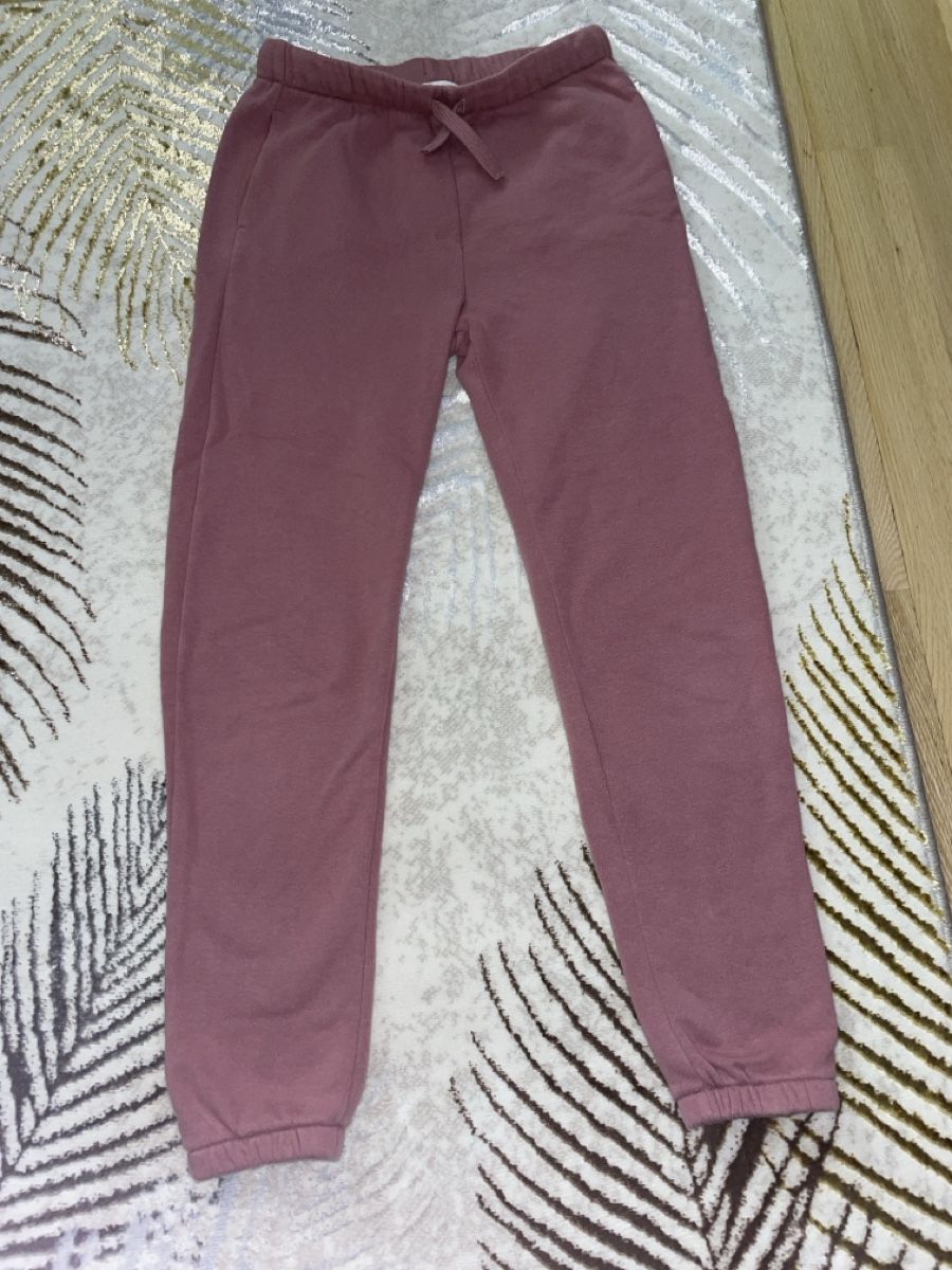 H&M Pantaloni: Rosa-Lachsfarbene Jogginghose – Usato da Rüfenacht BE venduto da Edinas_shop 1