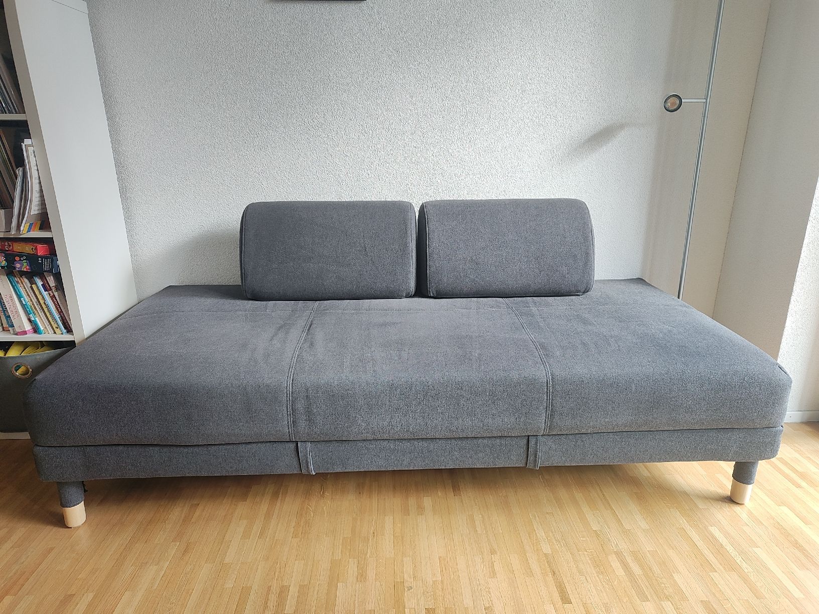Sofas: Grey couch with storage space – D'occasion à Glattbrugg par wki_jq8f 1