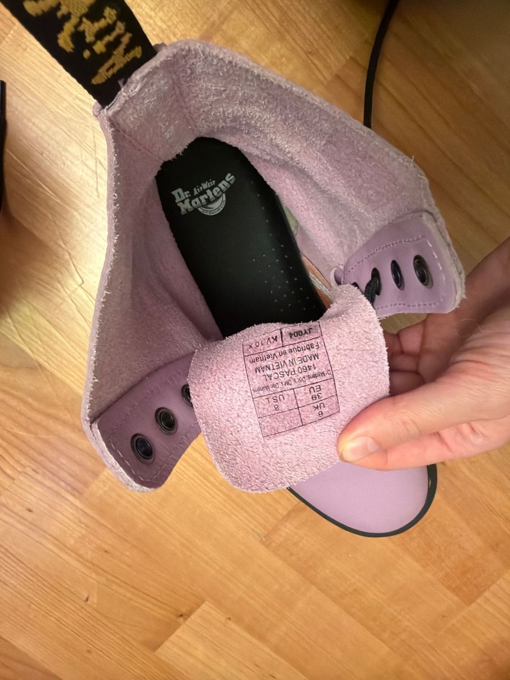 Dr. Martens Chaussures femmes: Dr Martens "1460 Pascal" Boot rosa – D'occasion à Winterthur par sas_b2w5 1