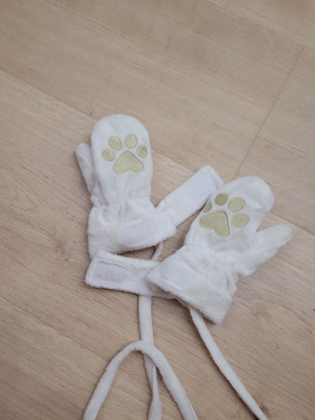 Gants: Handschuhe 6 Monate – D'occasion à Lupsingen par sta_wgg5 2
