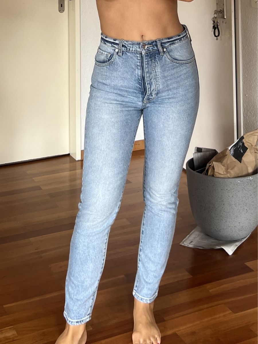 Armani Jeans: Armani Exchange Jeans – Usato da Zürich venduto da eli_t8nw