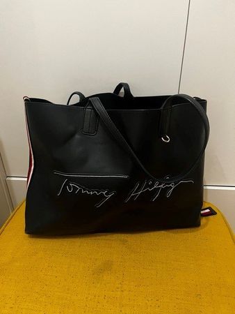 Shopper Tasche Tommy Hilfiger schwarz Leder-Optik guter Z...