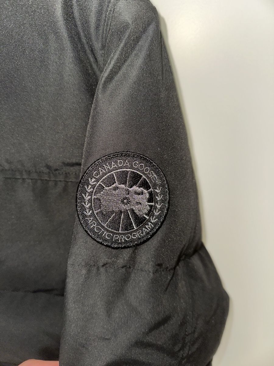 Canada Goose Giacche: Macmilan noir S – Nuovo (secondo la descrizione) da Genève venduto da isa_g5qj 1