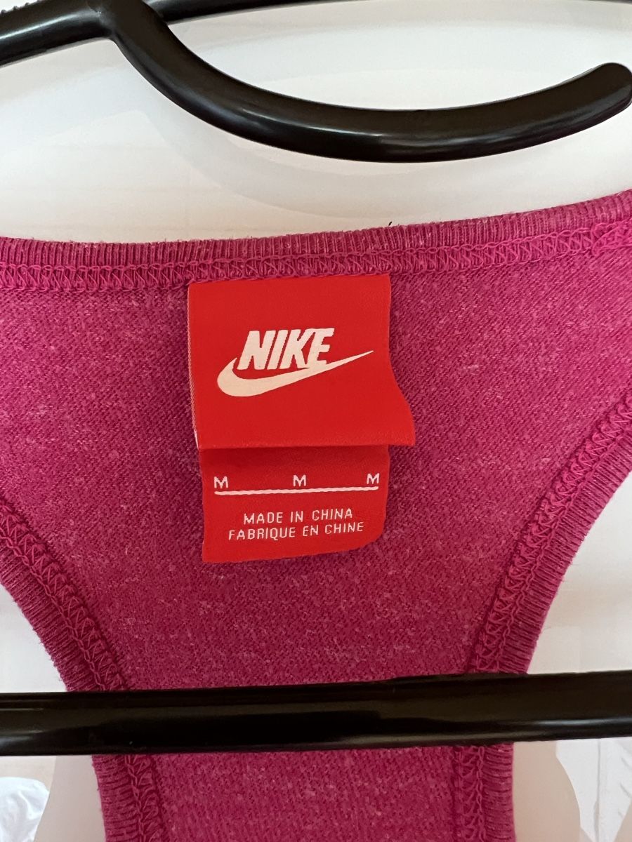 Nike T-Shirts: Top de sport nike rose - taille M – Gebraucht aus Bossonnens von noemie_01 1