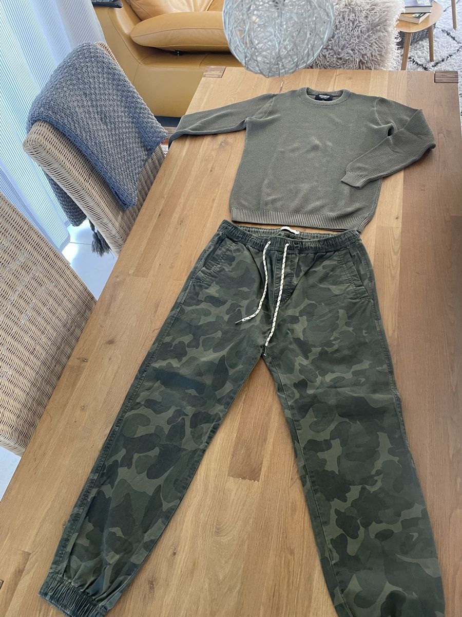 Lotti di vestiti: Pullover und Hose Pull&Bear Set oliv Camouflage Grösse S – Usato da Dübendorf venduto da jlu_r7hz 7