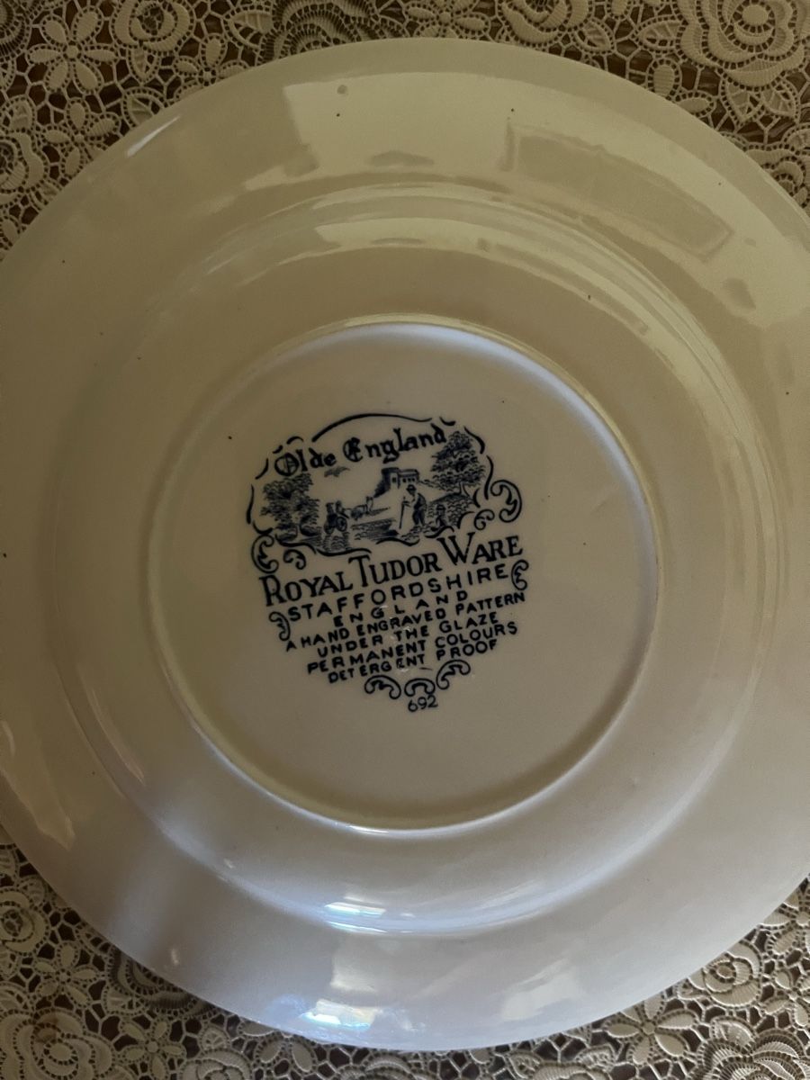 Assiettes: 3x Royal Tudor Ware "Olde England" – D'occasion à Belprahon par val_h9hx 1