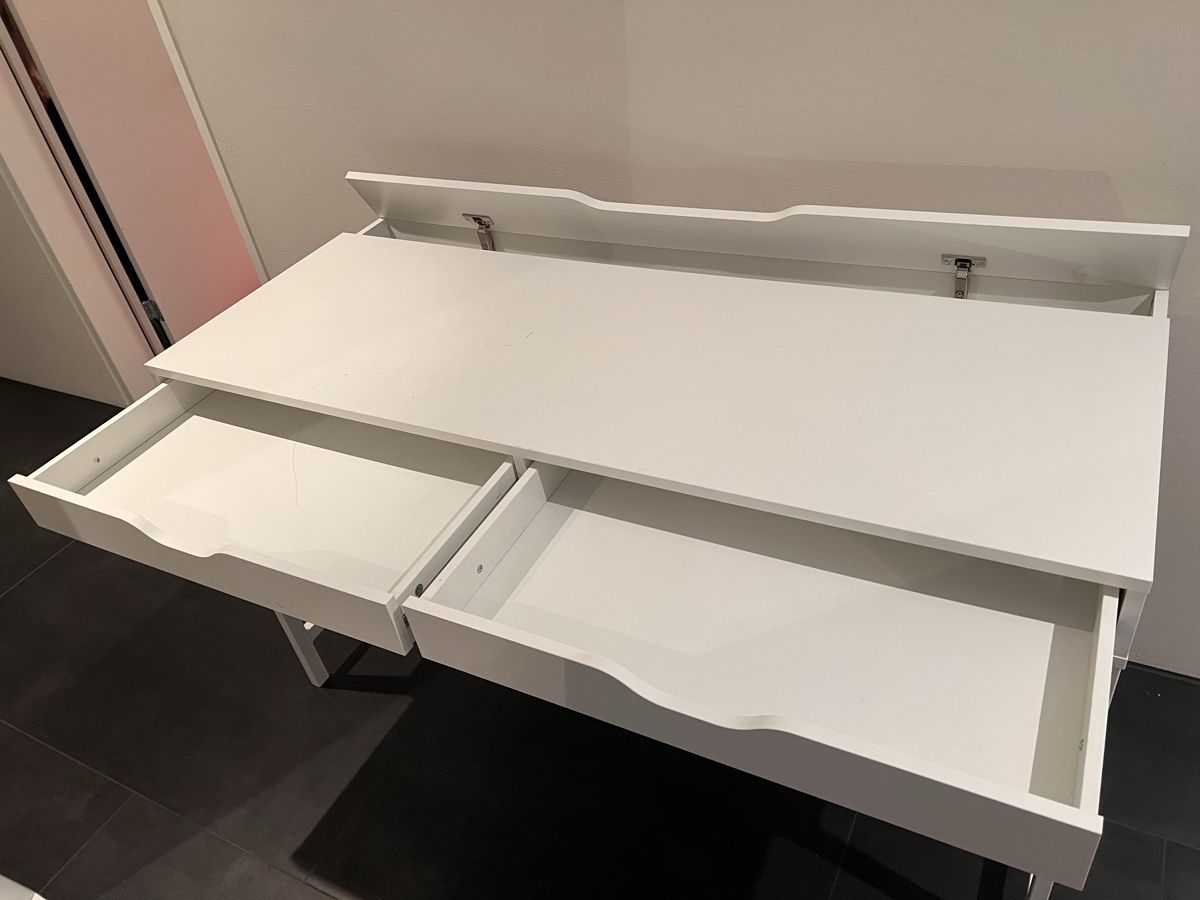 Ikea Bureaux: IKEA MICKE desk white with cable management storage unit – D'occasion à Winterthur par Maxie02 5