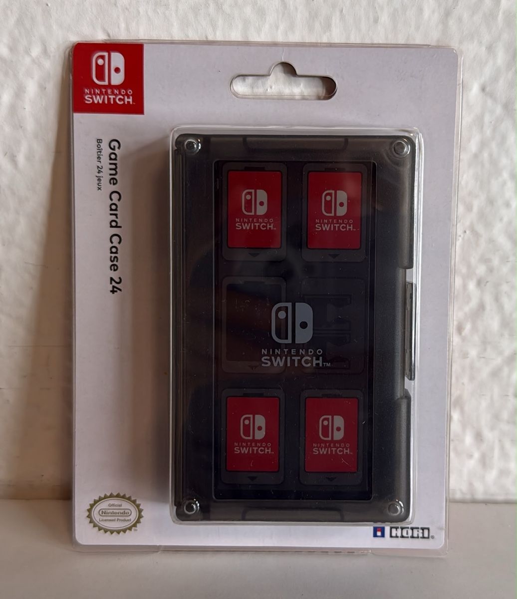 Nintendo Consoles: Nintendo Switch Game Card Case 24 Storage Holder - BRAND NEW – Neuf avec emballage d'origine à Ehrendingen par bubulence