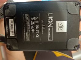 Universal Audio - UFAX Lion