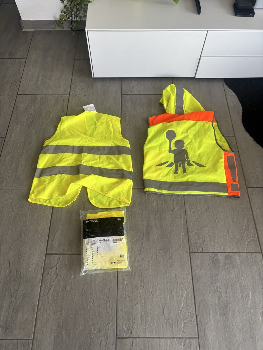Gilet & Giacche: 3 Gilet enfants  – Usato da nods venduto da Tozzifan 1