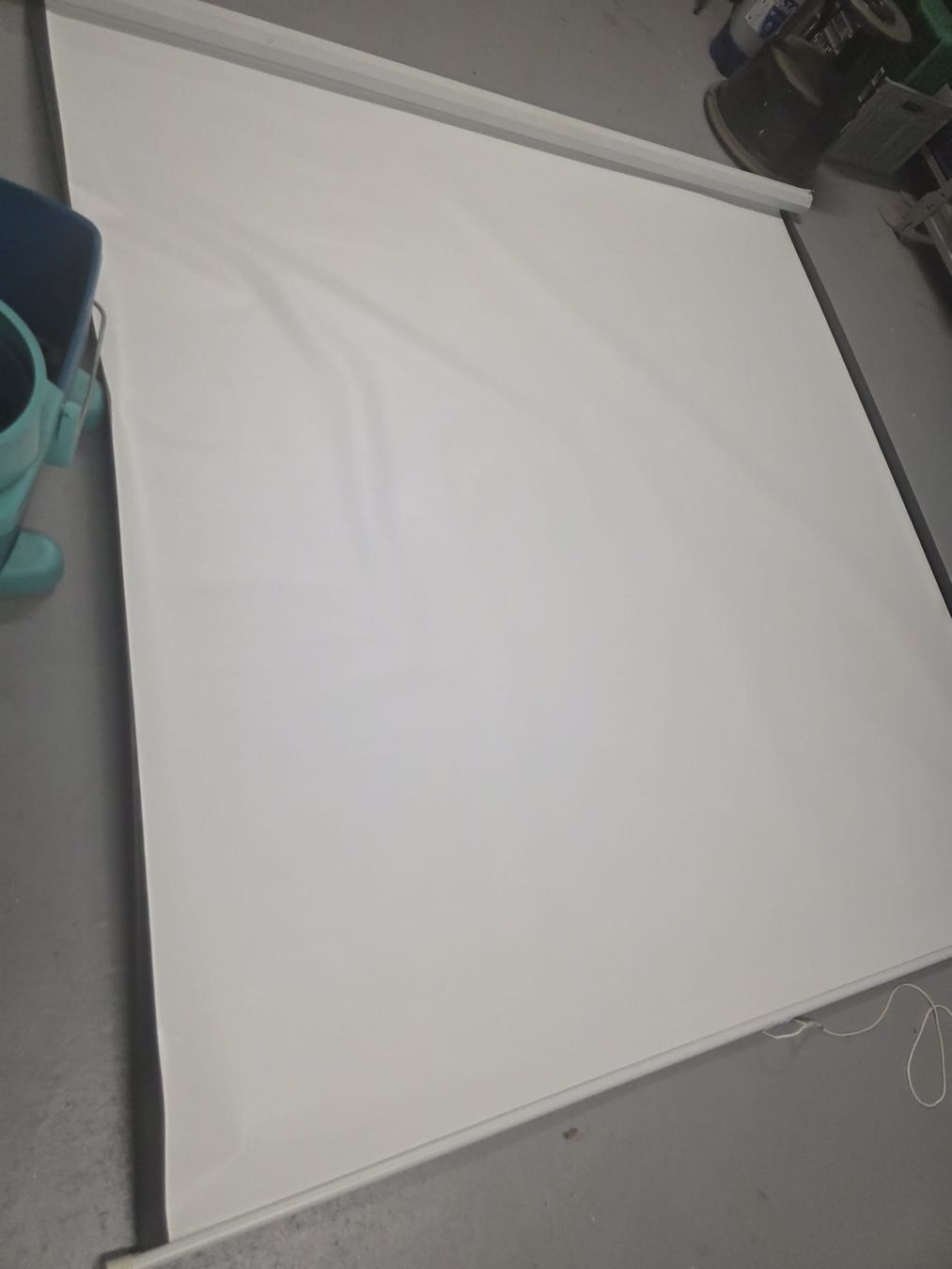 Home Cinema: leinwand für Beamer 2x2m – Usato da Büsserach venduto da Divina86 1