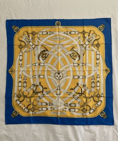 Klassisches Foulard "Cavalcadour" von Hermès Paris