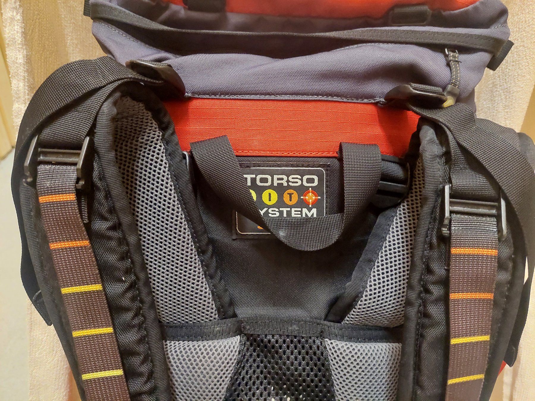 Lowe Alpine Zaini: Lowe Alpine Trekking- und Reiserucksack 45L, robust & bequem – Usato da Dübendorf venduto da aur_wm8b 7