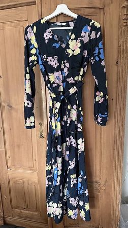 Frauenkleid mehrfarbig Grösse XS
