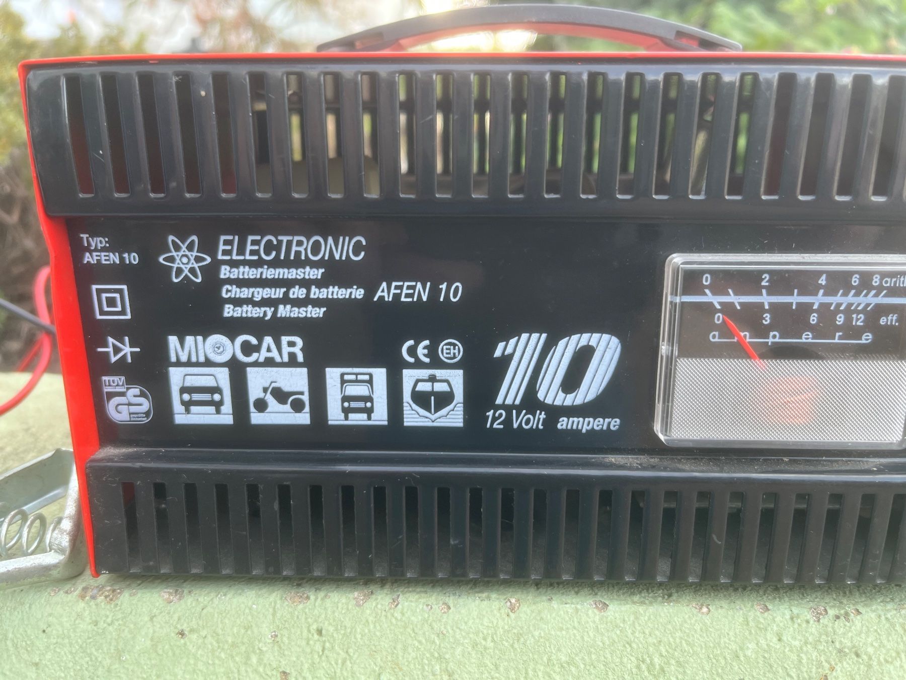 Caricabatterie: Batterieladegerät MIOCAR 12 Volt – Nuovo e nell'imballaggio originale da Magden venduto da Hornet2 2