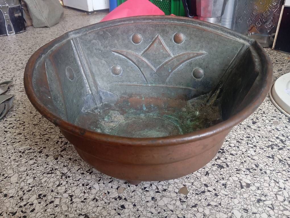 Ciotole: Jugendstil Lavabo aus Kupfer – Usato da Basel venduto da Petergunn