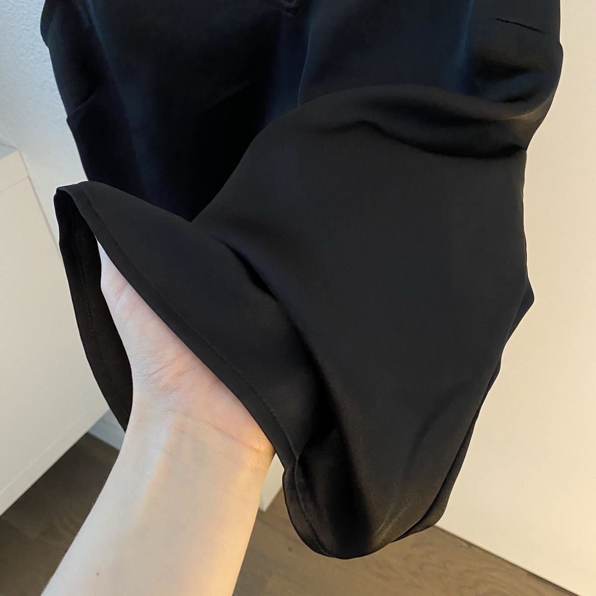 H&M Top: Wie neu schwarzes Polyester Top H&M – Nuovo (secondo la descrizione) da Langenthal venduto da vik_v5ml 3