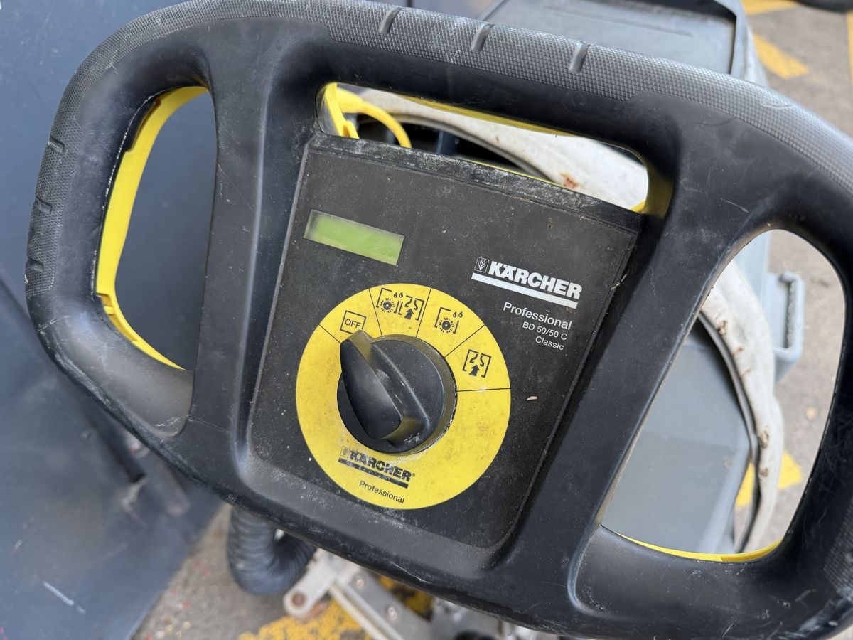 Kärcher Tutte le macchine: Kärcher Professional BD 50/50 C Classic – Usato da Zullwil venduto da Autocentersalii 3
