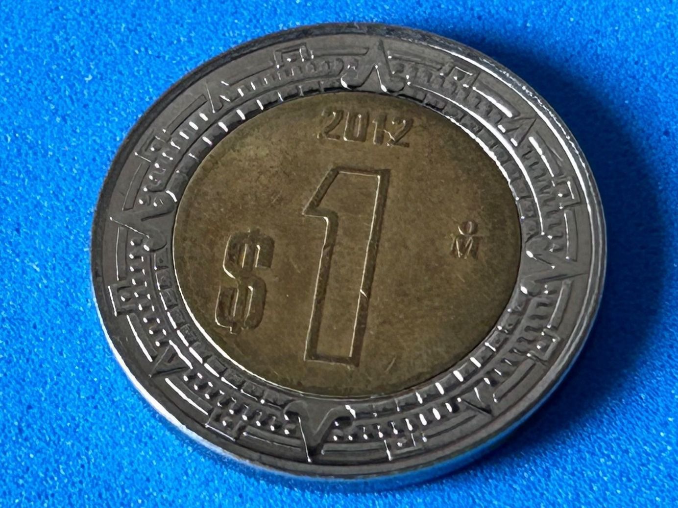 Toutes les monnaies: Mexico - 1 Peso 2012 – D'occasion à Corcelles NE par AJKader
