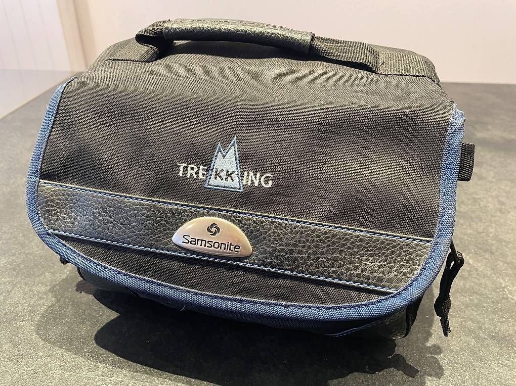 Sacs: Samsonite Trekking Kameratasche – D'occasion à Niederrohrdorf par S056 1