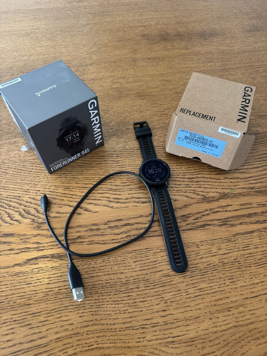 Garmin Smartwatch: Garmin Forerunner 945 GPS MIP Watch - Excellent Condition – Usato da Zürich venduto da kevchef1805