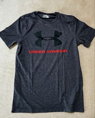 Under Armour T-Shirt dark grey XS Loose Heatgear