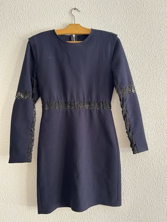 Magnifique robe noire Maje, taille 1, détails dentelle.