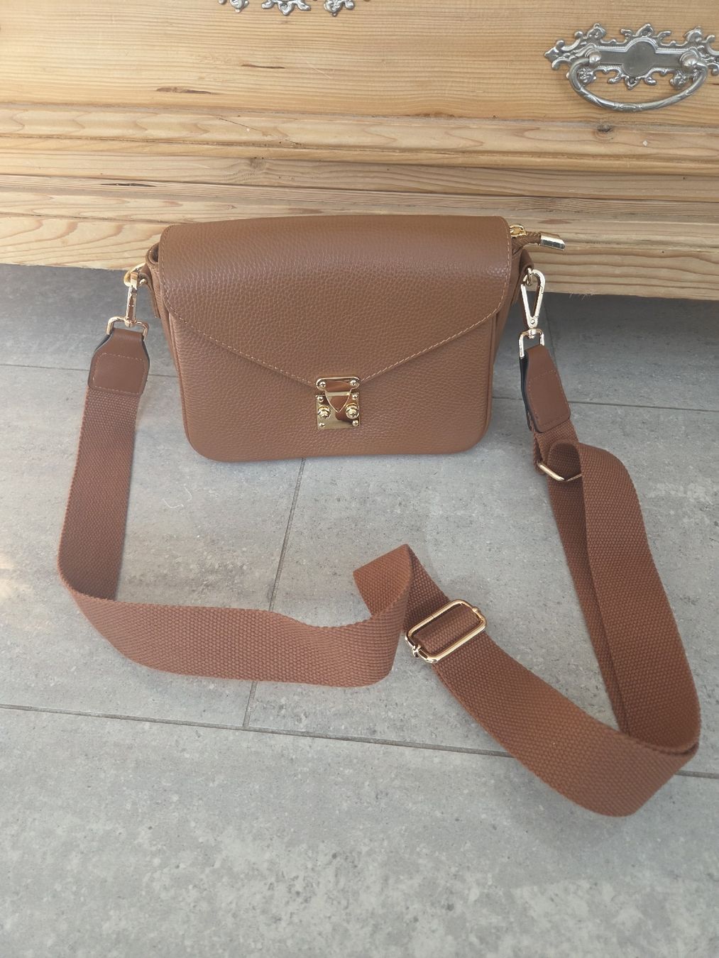 Borse da donna: schöne Tasche, Umhängetasche, echt Leder – Nuovo (secondo la descrizione) da Wiesendangen venduto da Sinhuk