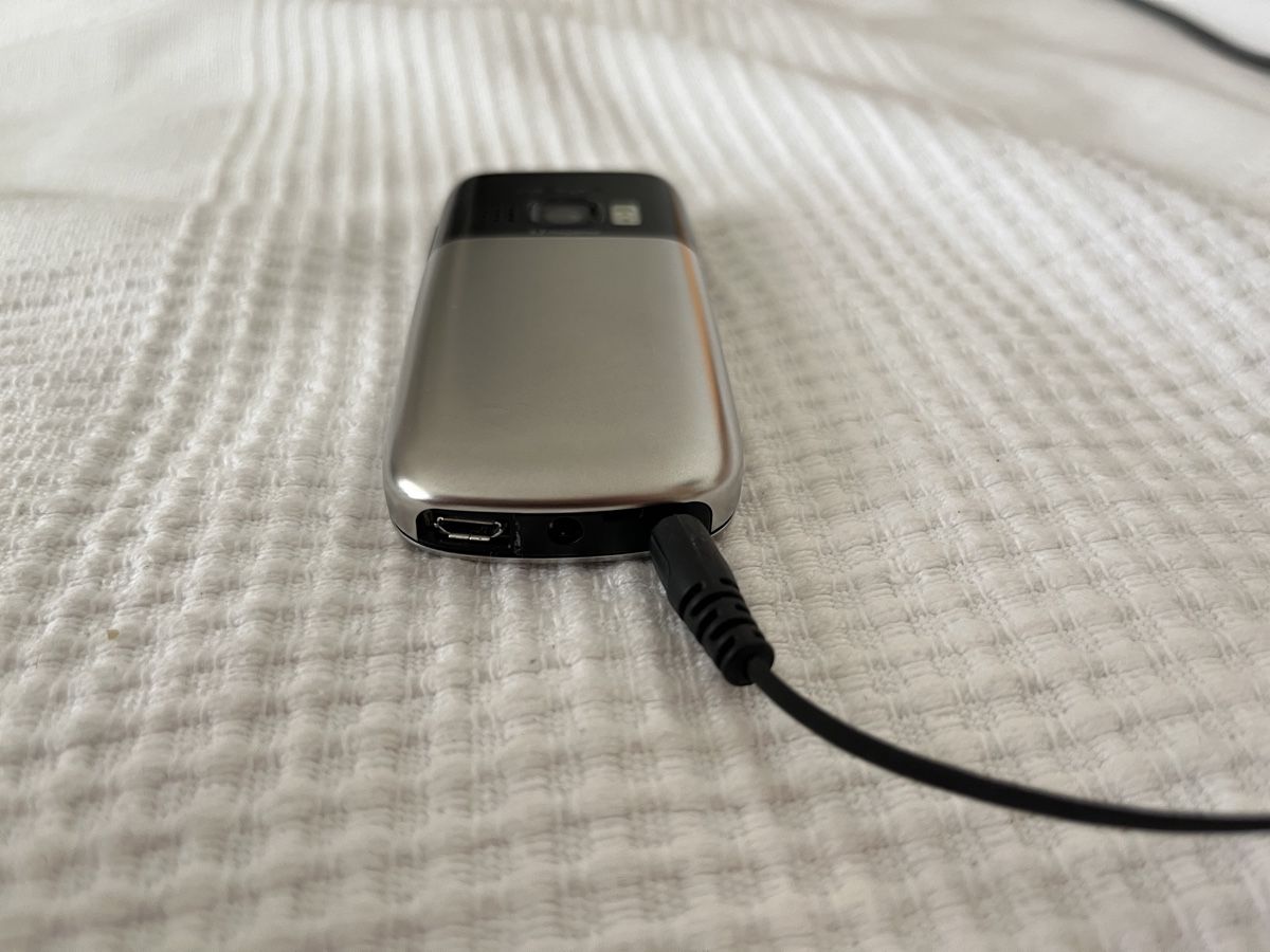 Nokia Telefoni cellulari / Smartphones: Nokia 6303 used mobile phone silver – Usato da Dietlikon venduto da bobbyfolk 4