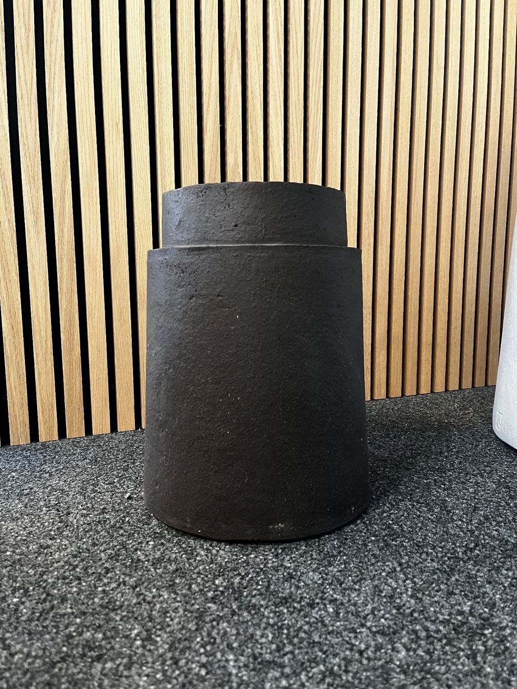 Vasi per fiori: Pflanzgefässe Atelier vierkant, GR 25 Black – Nuovo (secondo la descrizione) da Felsberg venduto da zingggarten