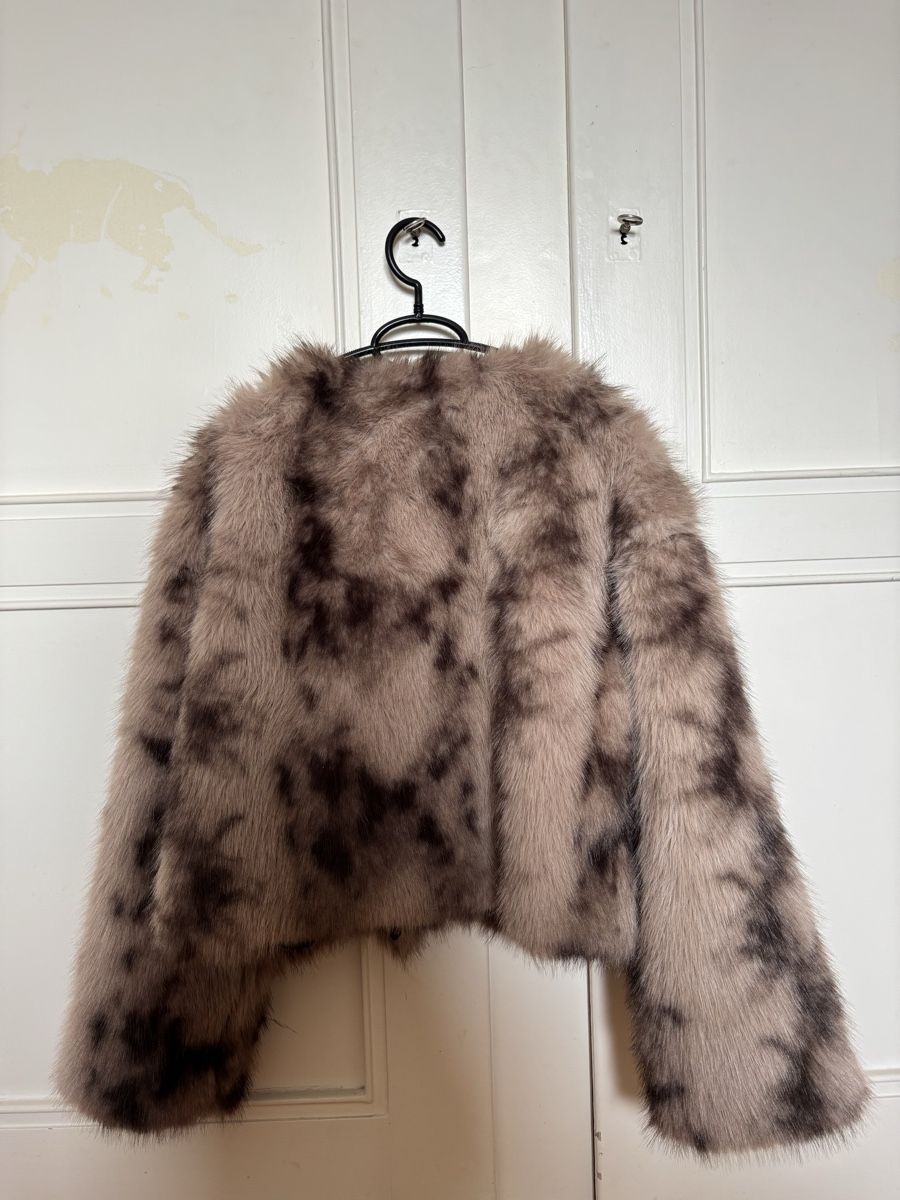 Giacche: Veste fausse fourrure – Nuovo (secondo la descrizione) da Lausanne venduto da shabnam.t 3