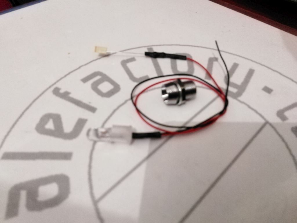 Componenti elettronici: LED 5mm verkabelt, im Halter, warmweiss – Nuovo (secondo la descrizione) da Luzern venduto da Salefactory 1