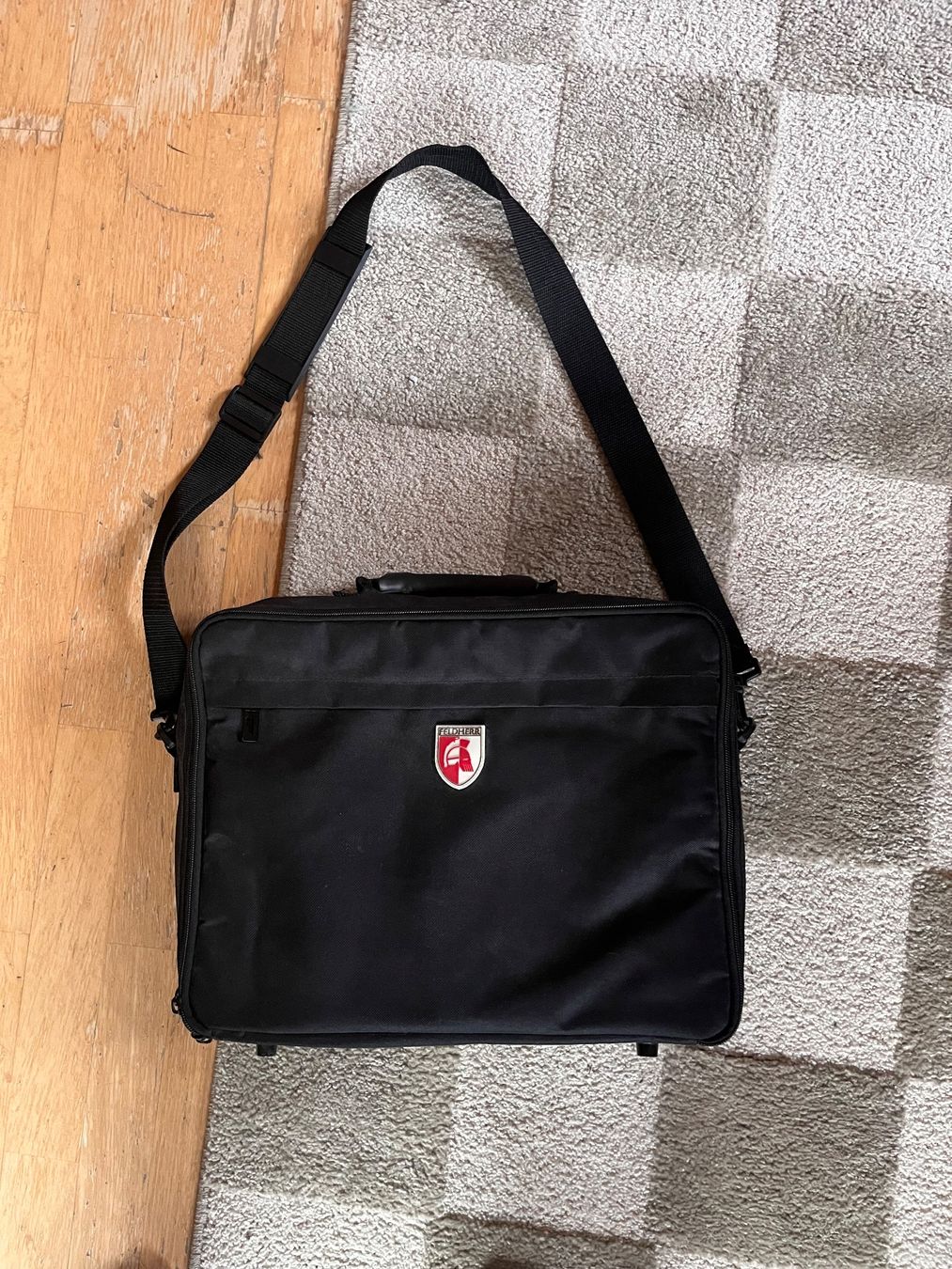 Borse: Feldheer Tasche Medium Warhammer koffer – Usato da Lauterbrunnen venduto da jul_5jfm