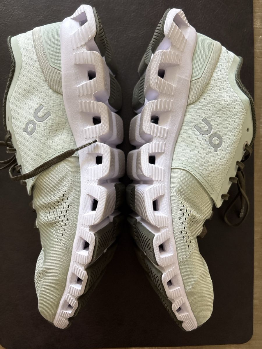 Damenschuhe: On Cloud Damen Laufschuhe Grösse 43 hellgrün – Neu (gemäss Beschreibung) aus Rüthi (Rheintal) von MissCasanova 1
