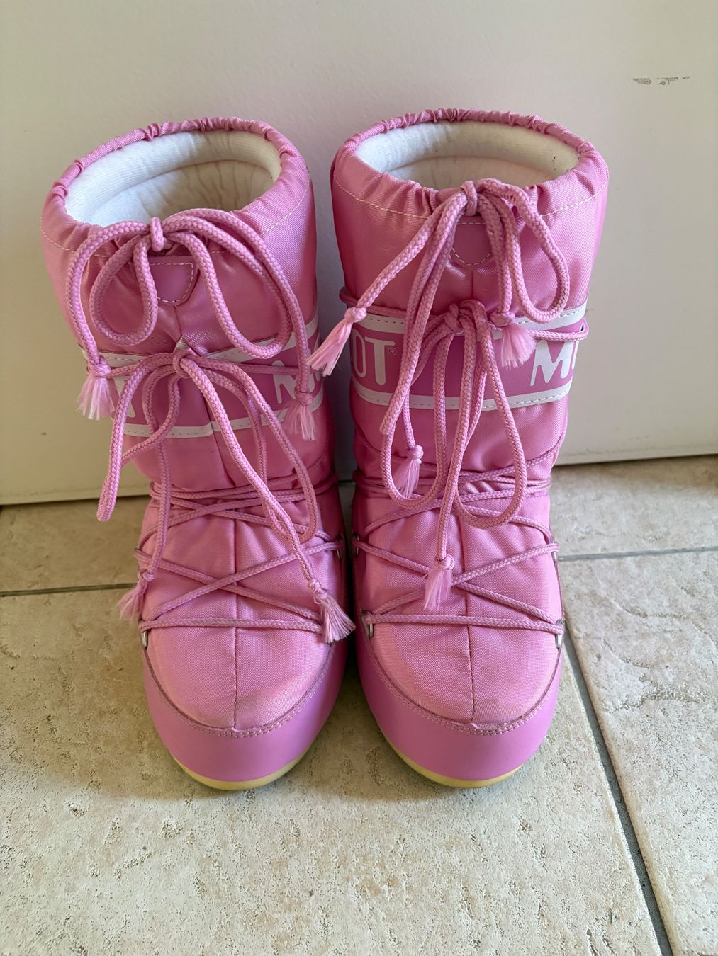 Moon Boot Chaussures filles: Moonboots Rosa Gr. 31-34 – D'occasion à Belp par mikemaru