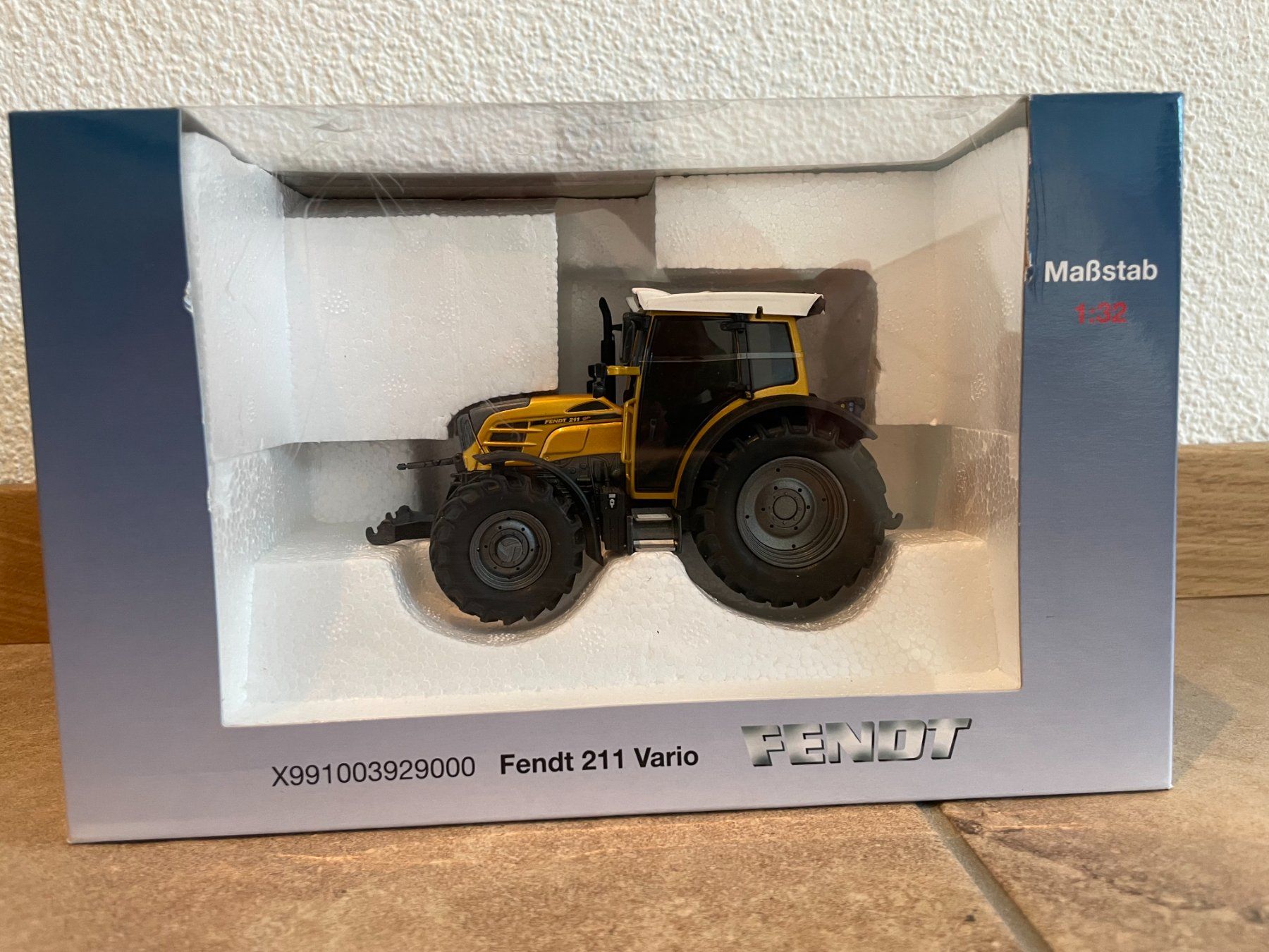 Fendt Trattori: Fendt 211 Vario – Nuovo e nell'imballaggio originale da Kreuzlingen venduto da Stefan1150 3