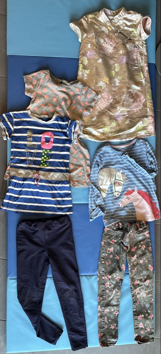 Kleiderpakete & -sets: Mädchen Kleiderpaket Frühling 122 – Gebraucht aus Herzogenbuchsee von MoLa85