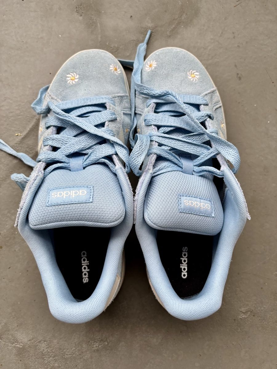 Adidas Scarpe da donna: Schöne neuwertige Adidas Turnschuhe 38 – Nuovo (secondo la descrizione) da Meilen venduto da HappyGirl70 1