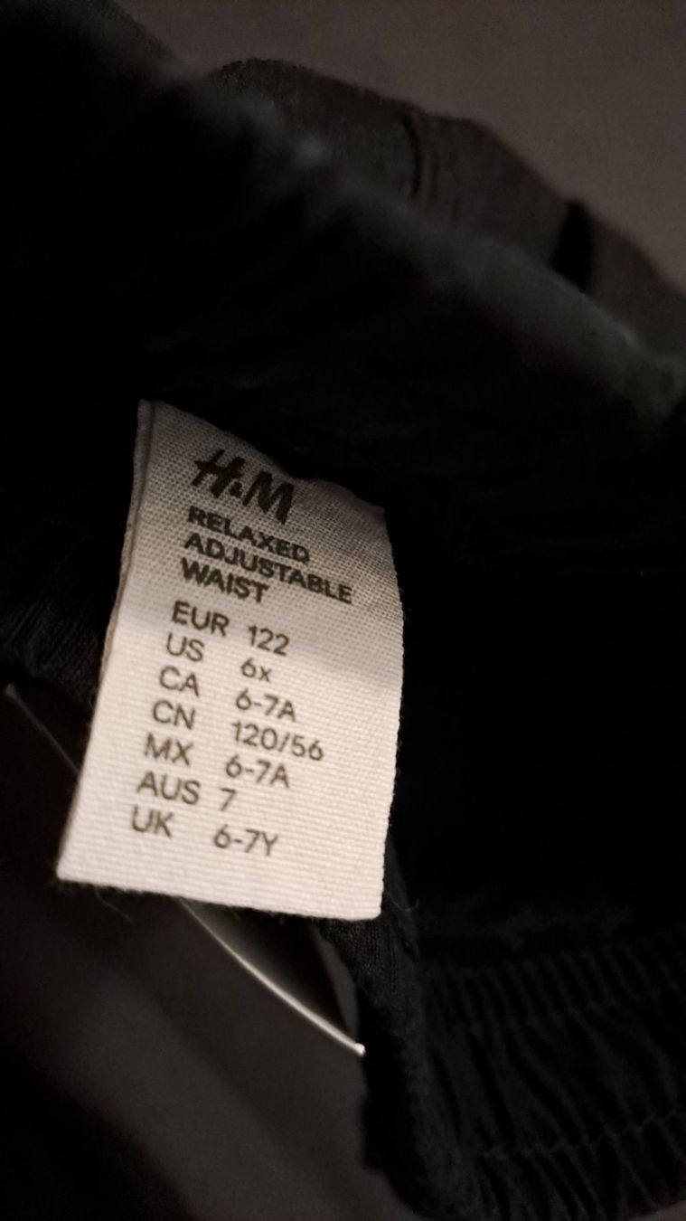 H&M Pantaloni: Neue H&M Hose Gr.122 – Nuovo e nell'imballaggio originale da Oberrieden venduto da Raja011 3