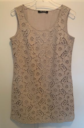 Spitzenkleid von BETTY BARCLAY