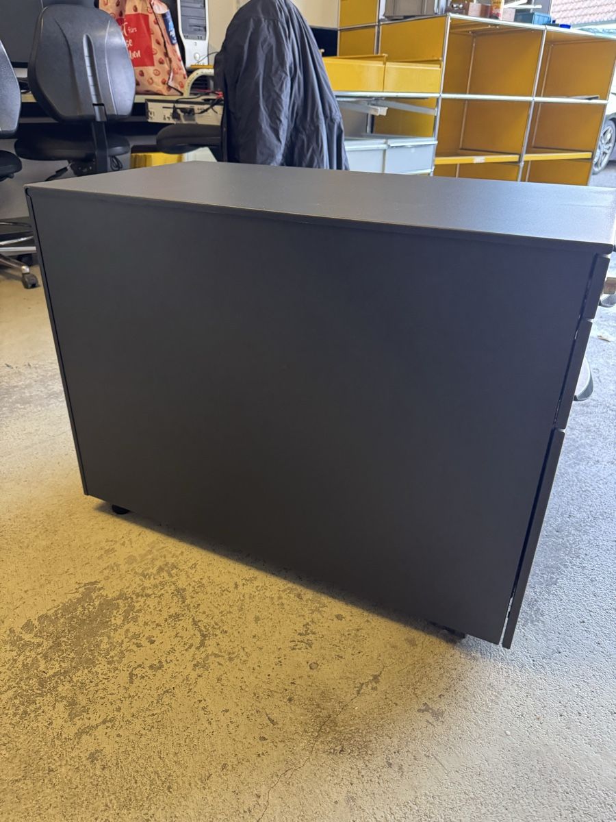 Eléments de bureau: Metall Korpus  – D'occasion à Frenkendorf par jorge0000 3
