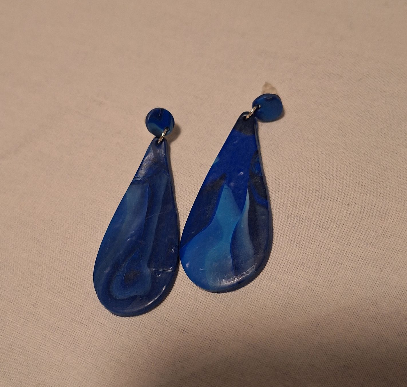 Orecchini pendenti & Orecchini a lobo: blue earring – Nuovo (secondo la descrizione) da Münchwilen AG venduto da sil_dp2y 2