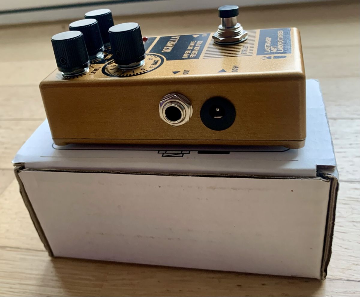 Strumenti musicali: Lastgasp Octavella – Usato da Zürich venduto da Fieber 3